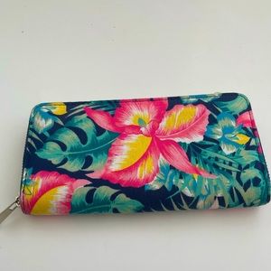 Hawaiian print wallet